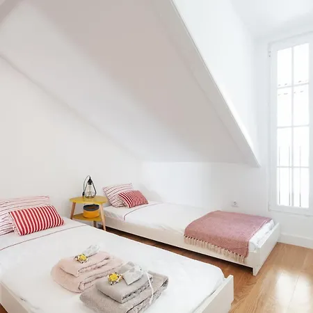 Alfama Charming Apartment With Amazing River View And Terrace Lisbon Exterior photo
