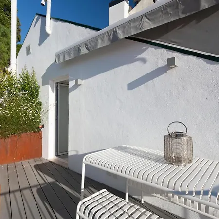 Alfama Charming Apartment With Amazing River View And Terrace Lisbon Exterior photo