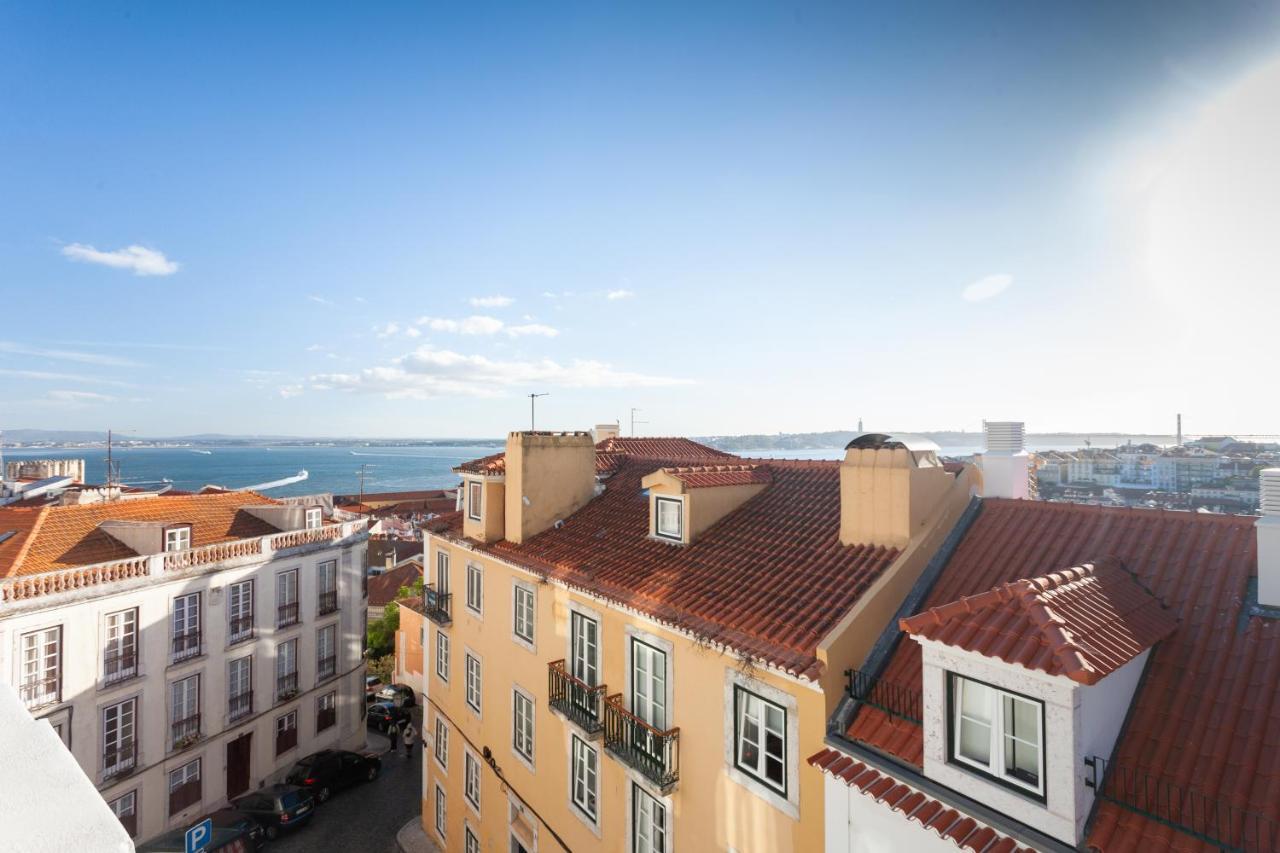 Alfama Charming With Amazing River View And Terrace