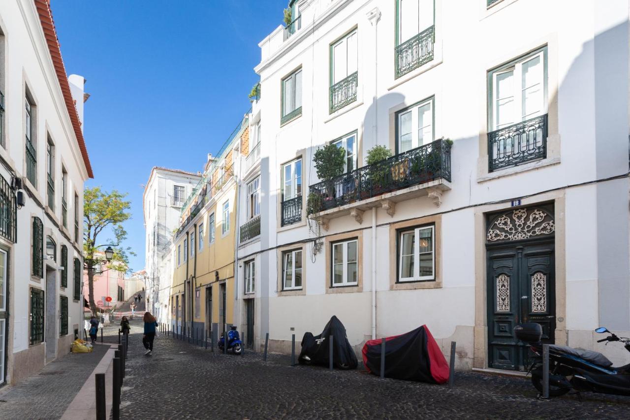 Alfama Charming With Amazing River View And Terrace Apartment Lisbon