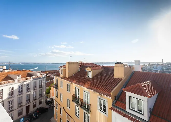 Alfama Charming Apartment With Amazing River View And Terrace