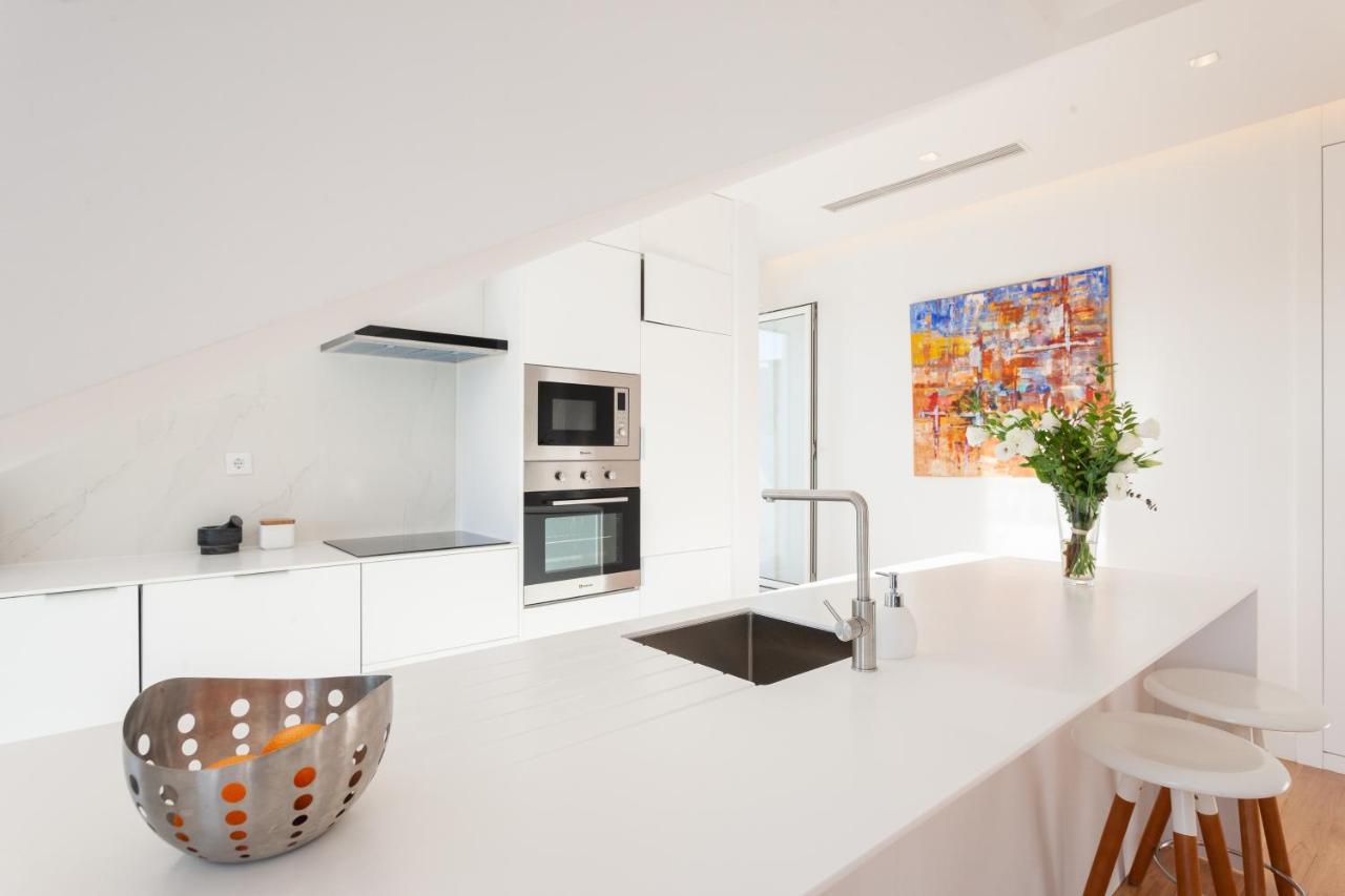 Alfama Charming With Amazing River View And Terrace