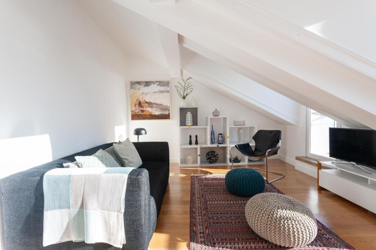 Alfama Charming With Amazing River View And Terrace Apartment *