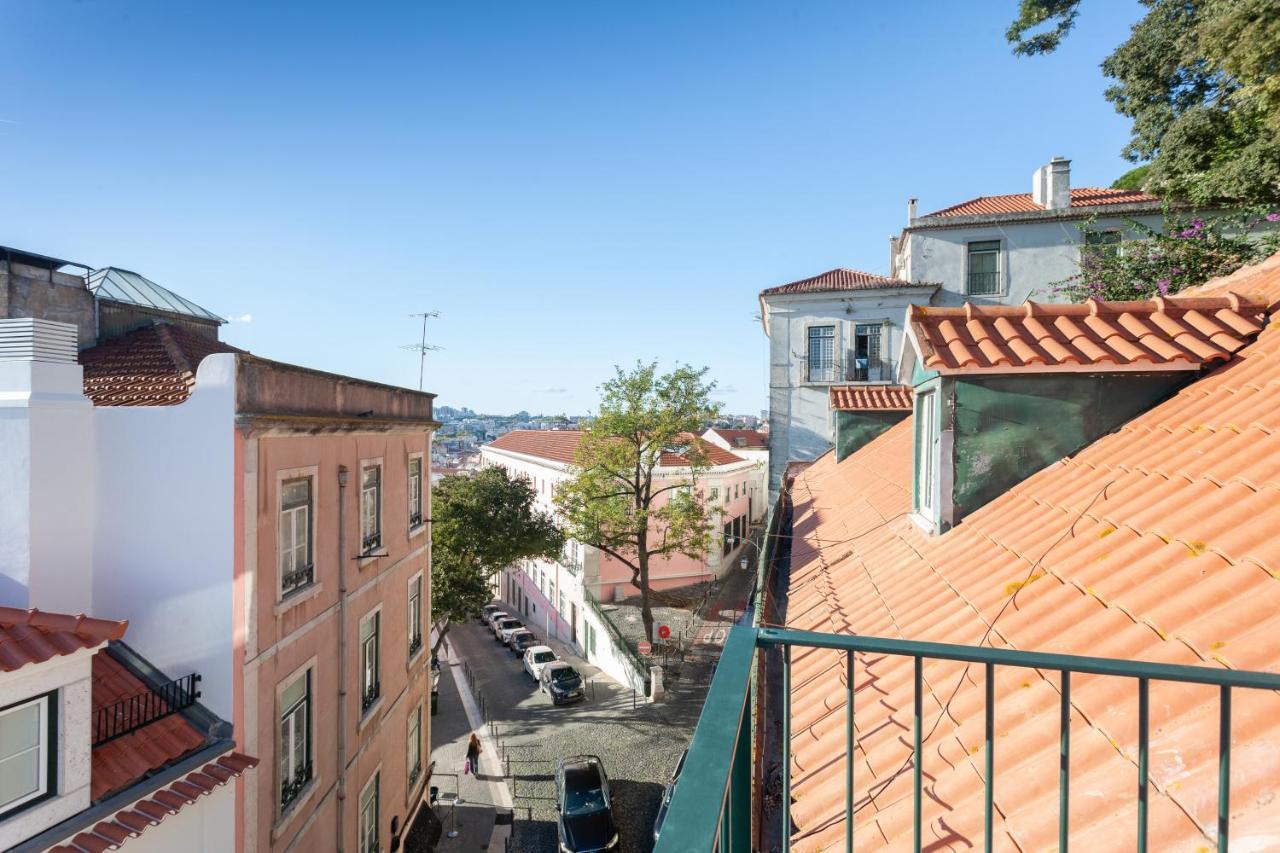 Alfama Charming With Amazing River View And Terrace Apartment Lisbon