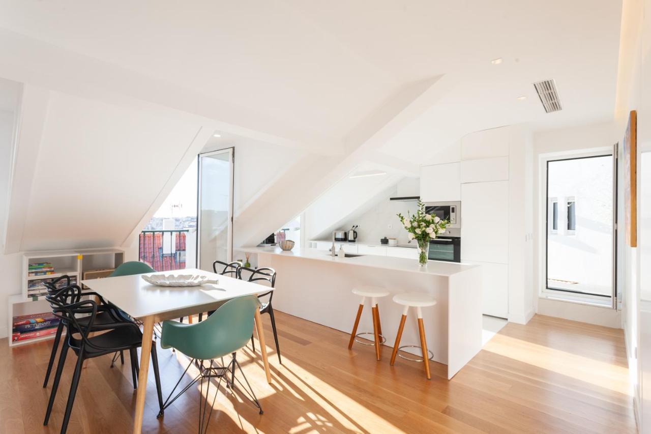 Alfama Charming With Amazing River View And Terrace